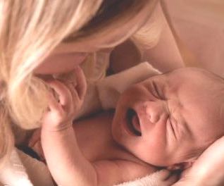 Aprende cómo aliviar el estreñimiento del recién nacido