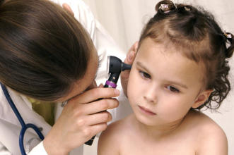 Cómo evitar que tu bebé desarrolle infección de oído