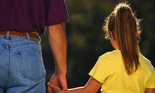 Cómo reducir la distancia entre un padre y un pre adolescente