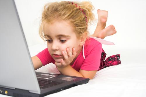 Consejos para mantener buena relación con tu hijo y el tema de Internet