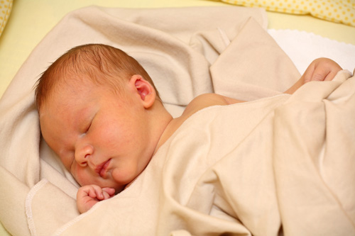 Desarrollo  físico del bebé durante sus primeros días de vida. Parte II