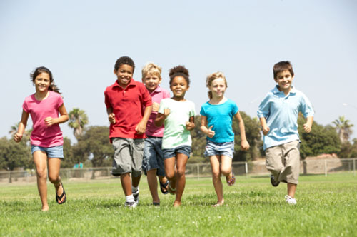 Juego, ejercicio y deporte contribuyen al desarrollo del niño